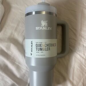 Stanley Grey Quencher H2.0 Tumbler
